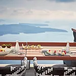 Hotel Katikies Chromata Santorini - The Leading Of The World