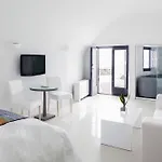 Ξενοδοχείο Katikies Chromata Santorini - The Leading Of The World 5*