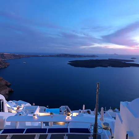 Hotel Katikies Chromata Santorini - The Leading Of The World Imerovígli