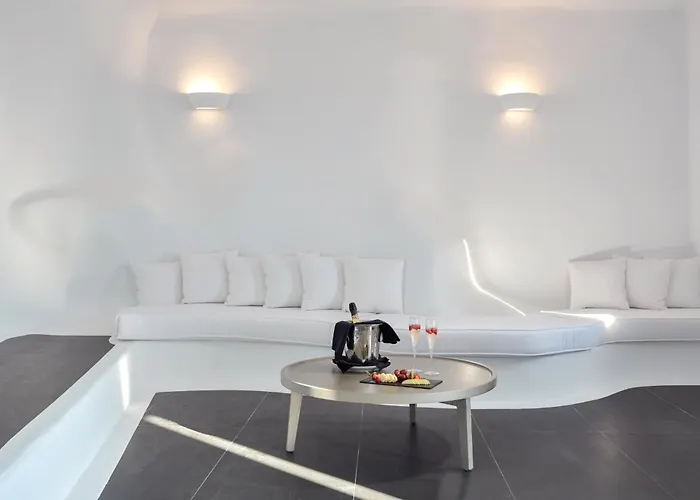 Ξενοδοχείο Katikies Chromata Santorini - The Leading Of The World 5*