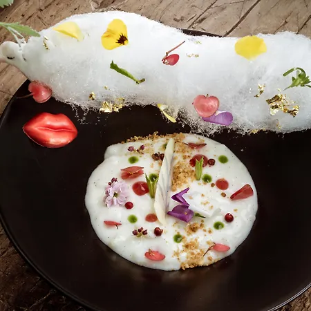 크로마타 산토리니 호텔 이메로비글리
